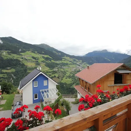 In Hochgallmigg Near Lift, Cleaning Included *