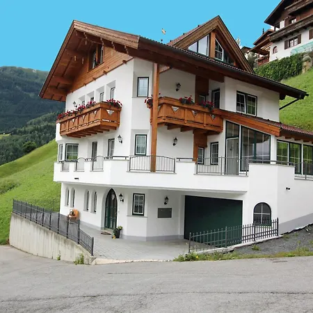 In Hochgallmigg Near Lift, Cleaning Included Appartement Hochgallmig